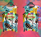 Arte Vetor Abadá Carnaval 2026 Branco e Flores Coloridas - Mockup Frente e Costas em Cenário Carnaval

